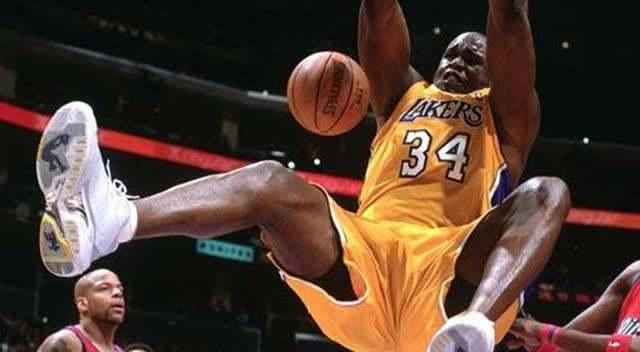 低平球扫至 低平球扫至